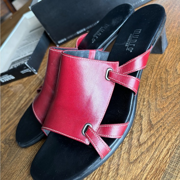 Munro American Red Leather Slides 11.5 N - Picture 1 of 11
